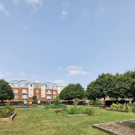 Sleeps9 Parking&Garage 17 Mins To Gatwick, 30 To London Villa Merstham Exterior photo