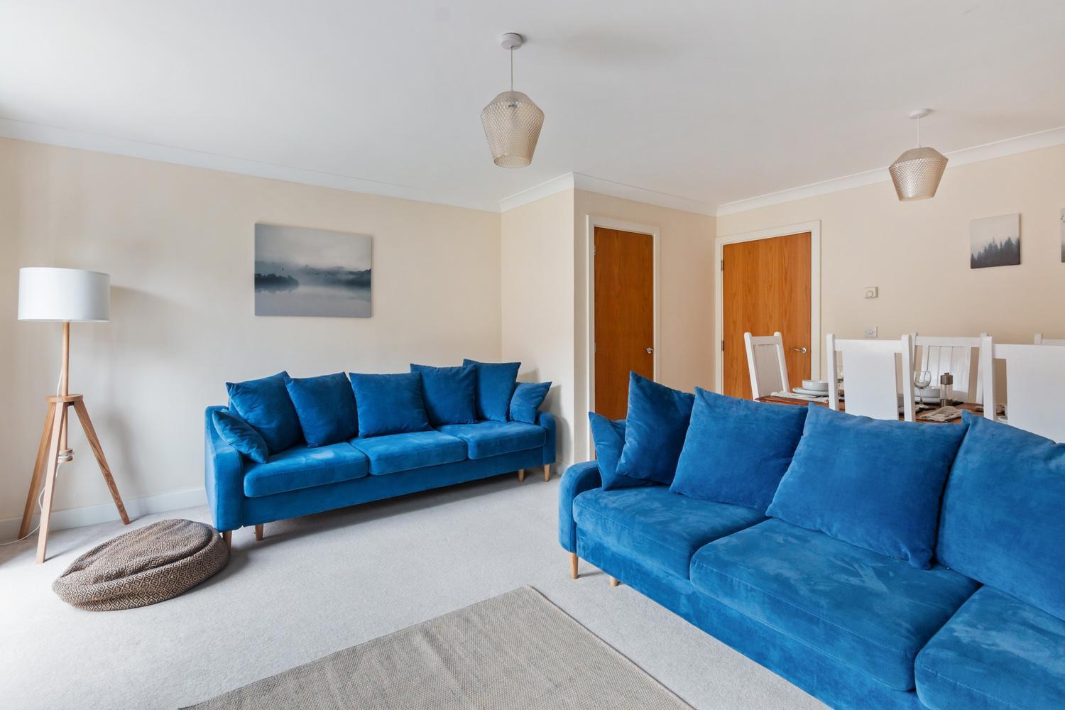 Holiday home Sleeps9 Parking&garage 17 Mins To Gatwick, 30 To London Merstham