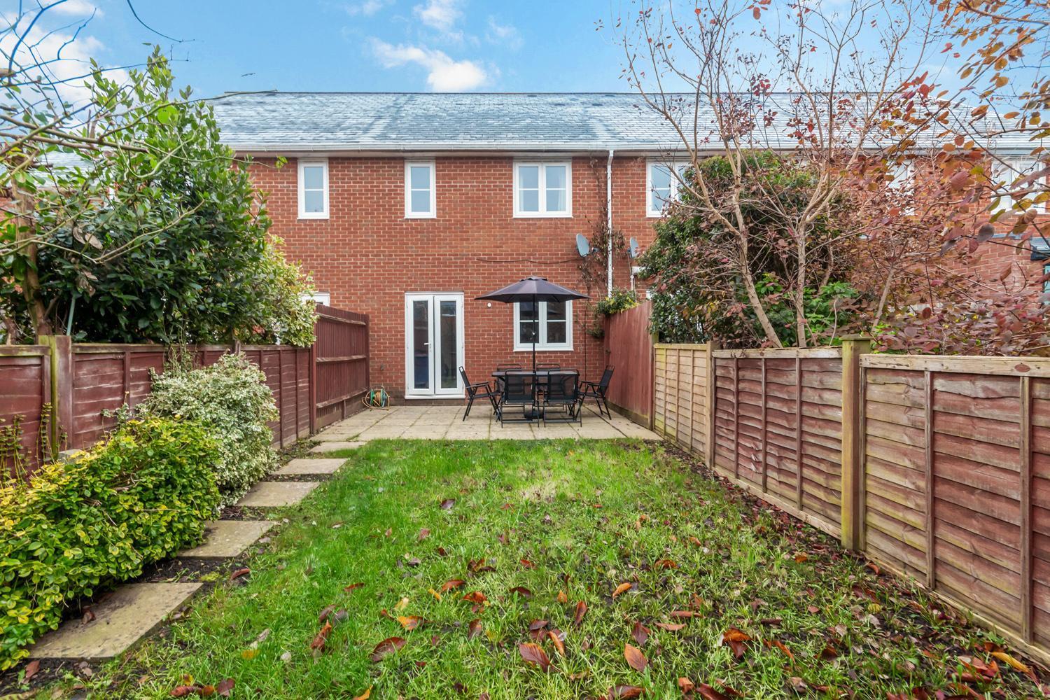 Sleeps9 Parking&garage 17 Mins To Gatwick, 30 To London *