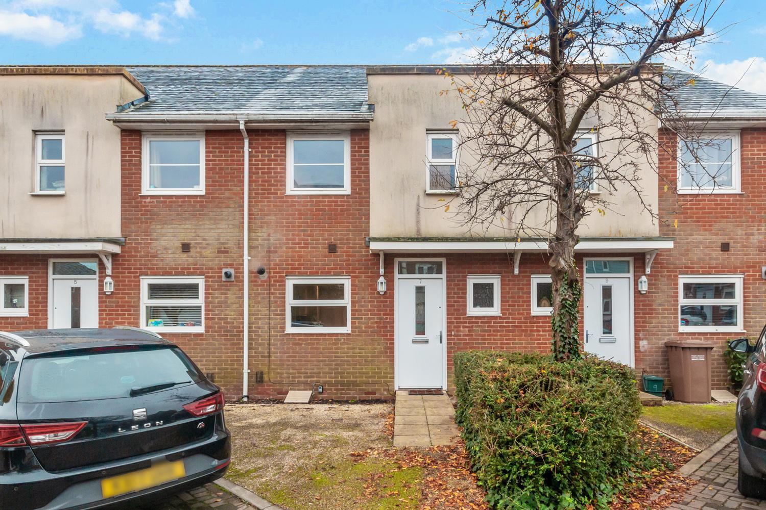 Sleeps9 Parking&garage 17 Mins To Gatwick, 30 To London Holiday home Merstham