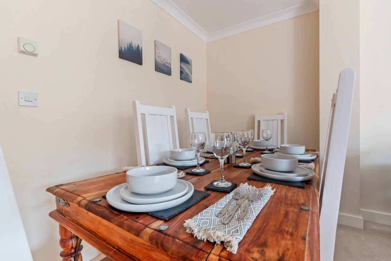 Sleeps9 Parking&garage 17 Mins To Gatwick, 30 To London Holiday home Merstham